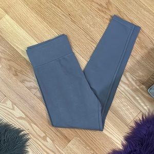 🐾 4 for $20 Logo Layers NWOT gray leggings